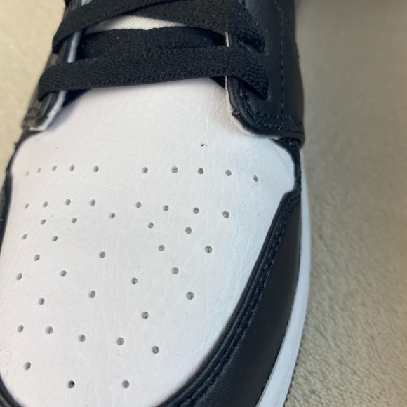 Nike Air Jordan 1 Retro Mid "White Shadow" - Picture 4 of 12